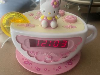 Vintage Hello Kitty Clock/ radio