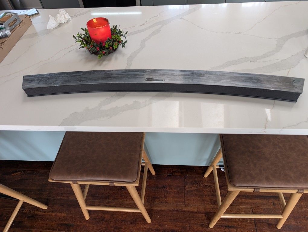 Samsung Curved Sound Bar And Sub Woofer HW-J6500R/ZA