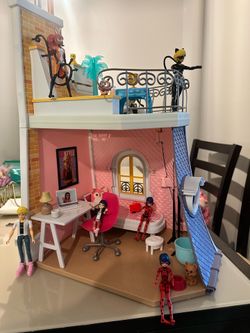 Cat Noir & Lady Bug house