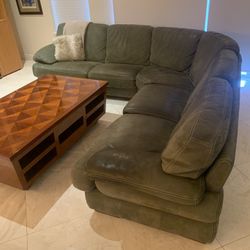 Leather Sectional Couch/Sofa