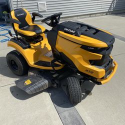 Cub Cadet Lawn Tractor 