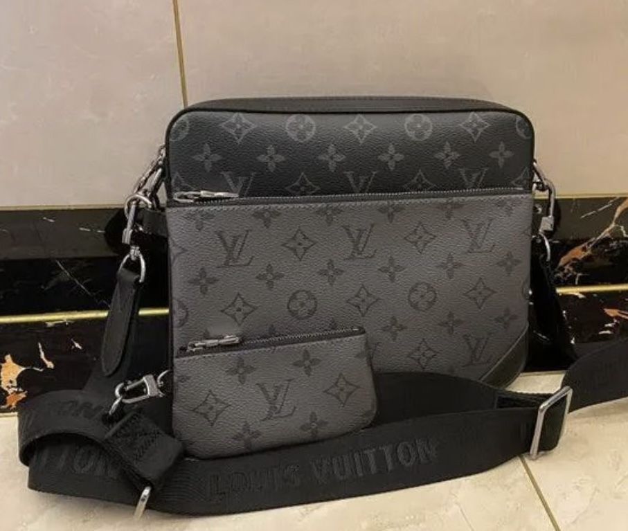 LV trio Messenger