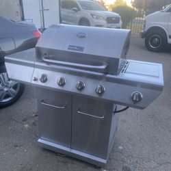 Nexgrill Gas Grill 4 Burners 