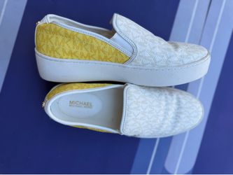 Shoe