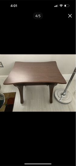 Mesita de madera