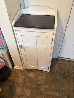 Carriage House Trash Box