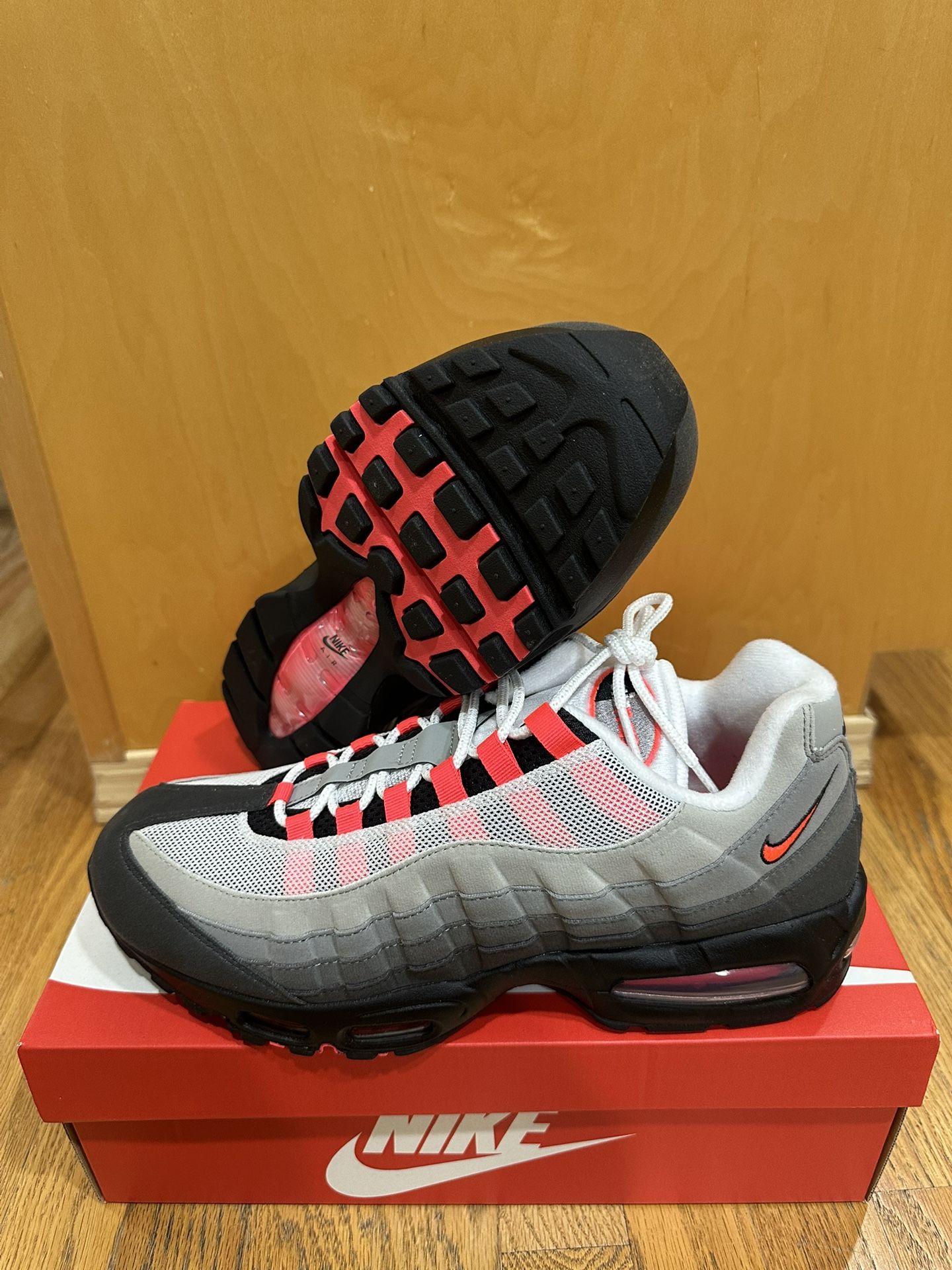 Nike Air Max 95 OG Black/Solar Red-Medium Ash IM7410-001 Men's Size 12 Brand New