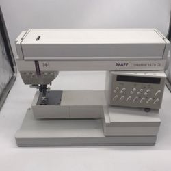 PFAFF CREATIVE 1475 CD COMPUTERIZED SEWING MACHINE.