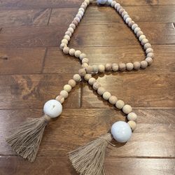 Chippy Wood 6 Foot Garland.