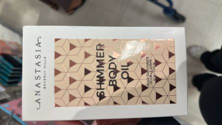 Anastasia shimmer glow