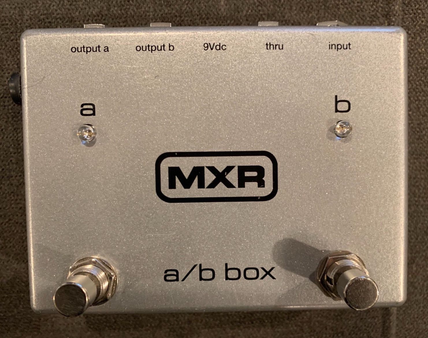 MXR a/b box guitar pedal