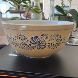 Pyrex Vintage Bowl