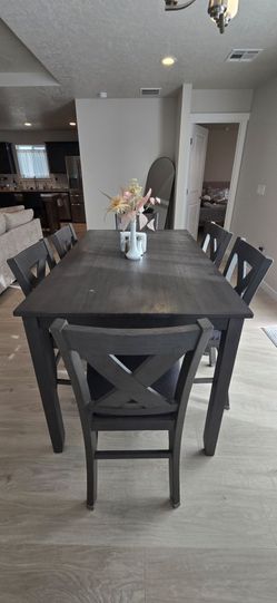 Dinning Table with Chairs