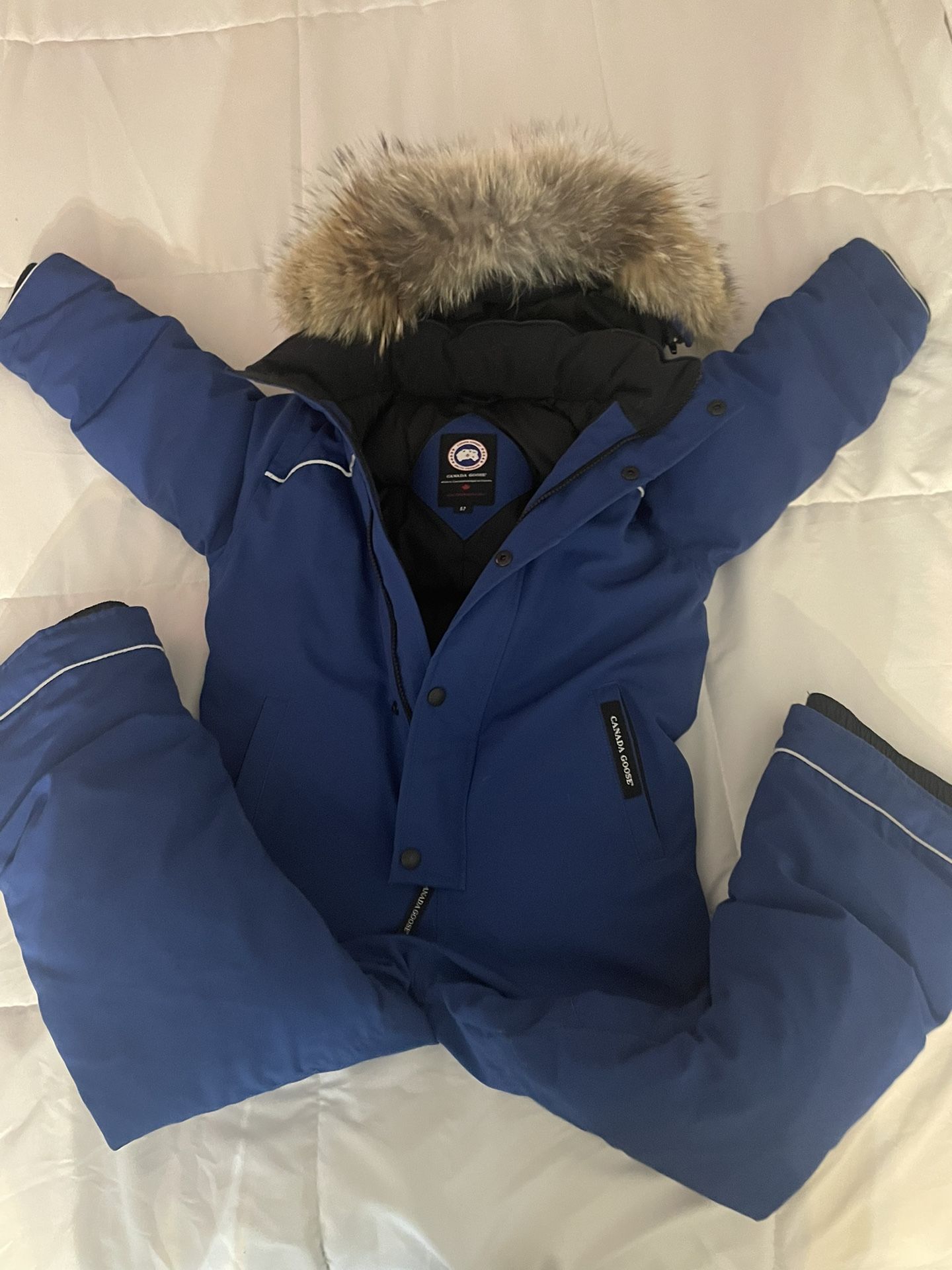 Canada Goose Kids Snow Suit Size (6 7)