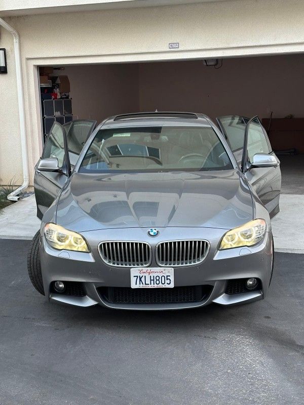 2012 BMW 550i