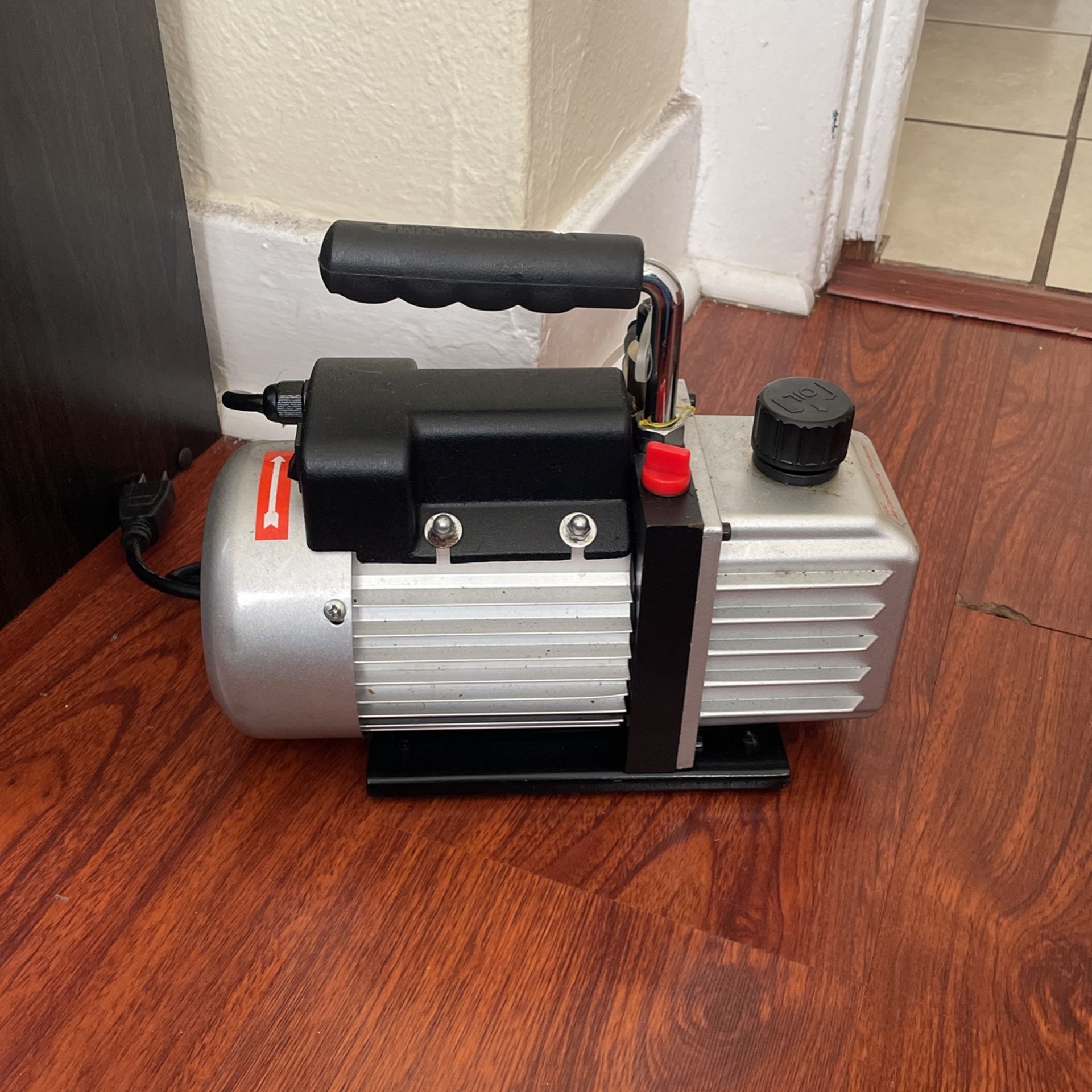 FJC 6912 Vacuum Pump 5.0 Cfm