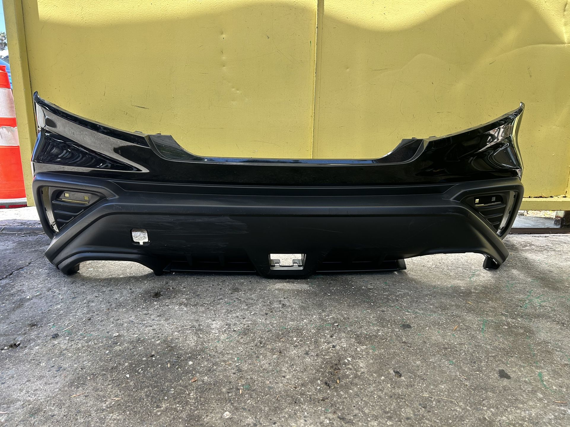 2022-2024 SUBARU WRX REAR BUMPER OEM