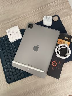 Apple IPad Pro 11” 4th Generation (2022 Model / M2 chip ) 128GB with Keyboard, pen & Accessories (256gb /512GB)