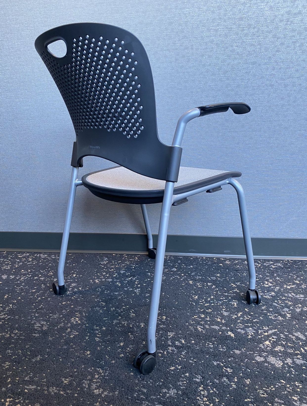 Herman Miller Caper Stacking Guest Chairs/lobby Chairs/office Chairs Material handling