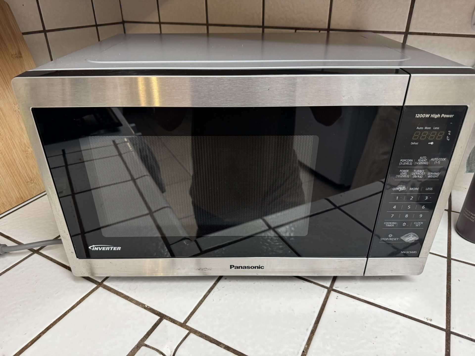 1200W Panasonic Microwave