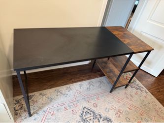 Small desk 2 shelves