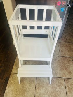 Toddler kitchen tower