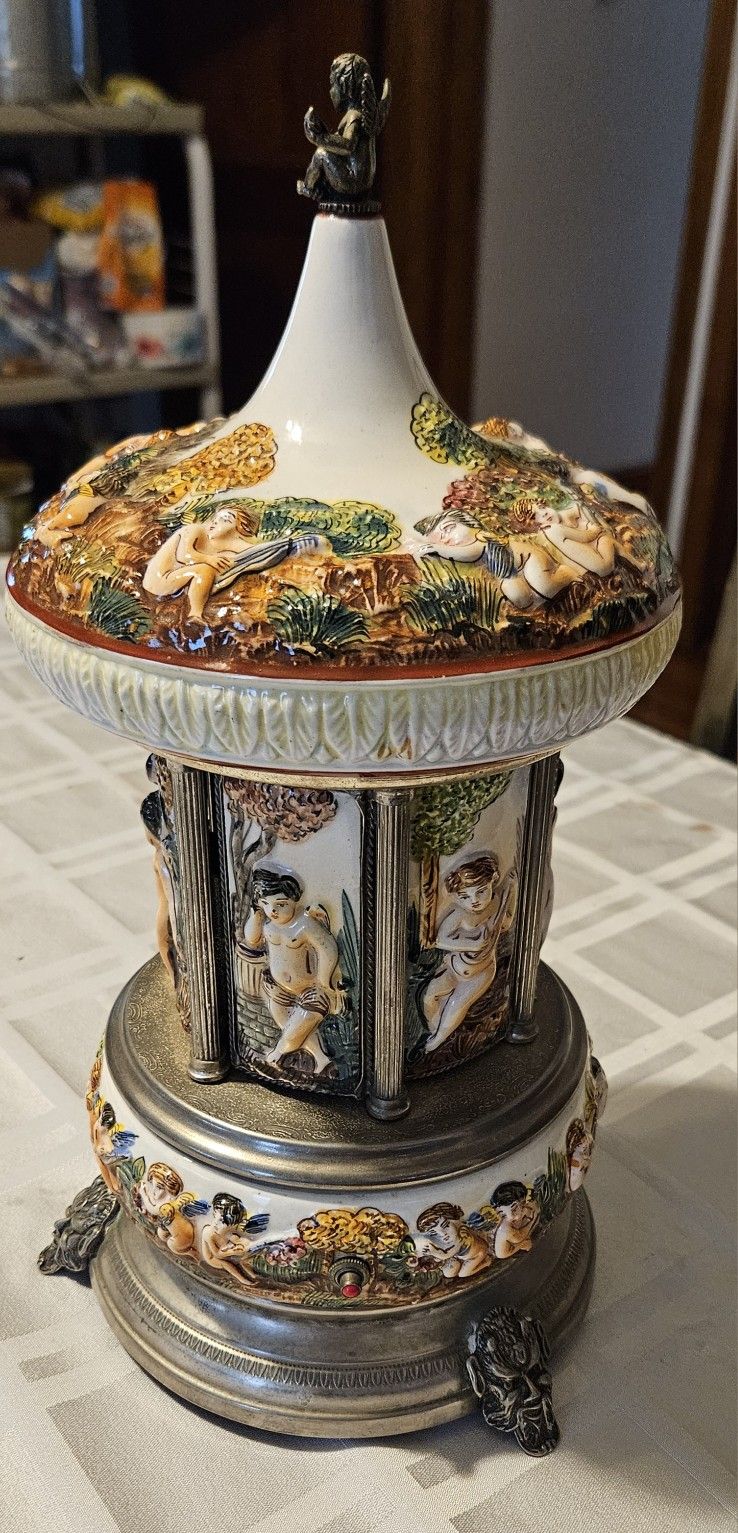 Vintage Carousel Lipstick Holder