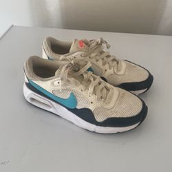 Women’s Running Shoes