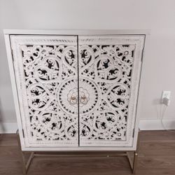 White 2 door cabinet