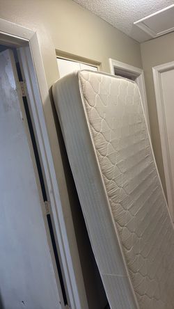 Twin mattress