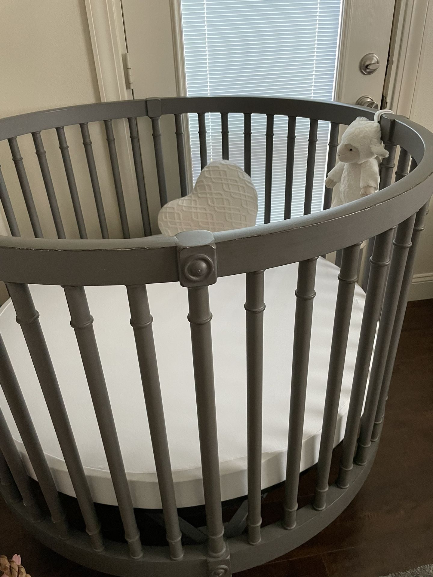 Grey round crib hot sale