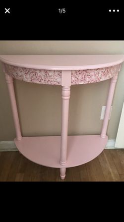 Pretty in Pink floral table