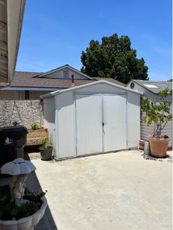Shed 5 1/2 ft depth x 10 ft