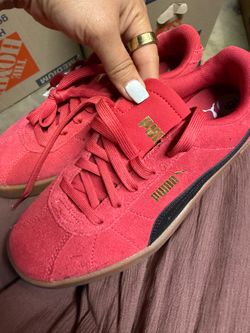 Pumas size 6