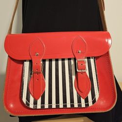 $55.00 - Leather Purse By The Cambridge  Satchel Co. - Bright Red, Black & White!  Like New - PRICE JUST REDUCED!