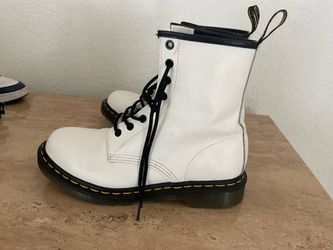 Dr. Martens White Leather Lace-Up Boots with Black Trim sz 9