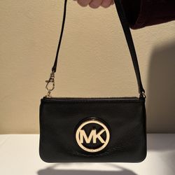Michael Kors Fulton Wristlet Black Pebbled Leather