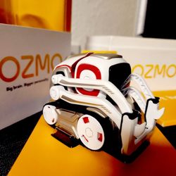 COZMO ROBOT FUN ROBOT COMPANION