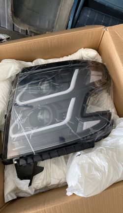 2018 Chevy Tahoe headlights still plastic sealed and boxed