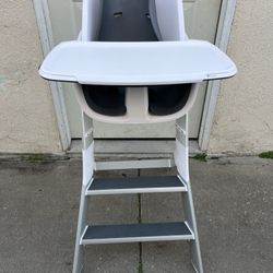 4 MOMS HIGH CHAIR 