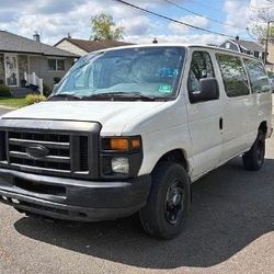 2010  Ford  E250  Ecoline Passenger Van