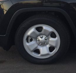 Tires and rims // llantas y rines 225/60R17 | 2014-2019 | JEEP | CHEROKEE | 17x7 | 5-110 | 5 SPOKE | OEM