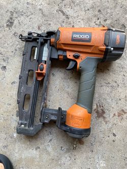 RIDGID 16-Gauge 2-1/2 inch Finish Nailer