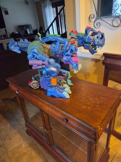 Dinosaur toy