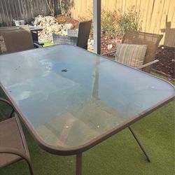 Large outdoor table and 6 chairs