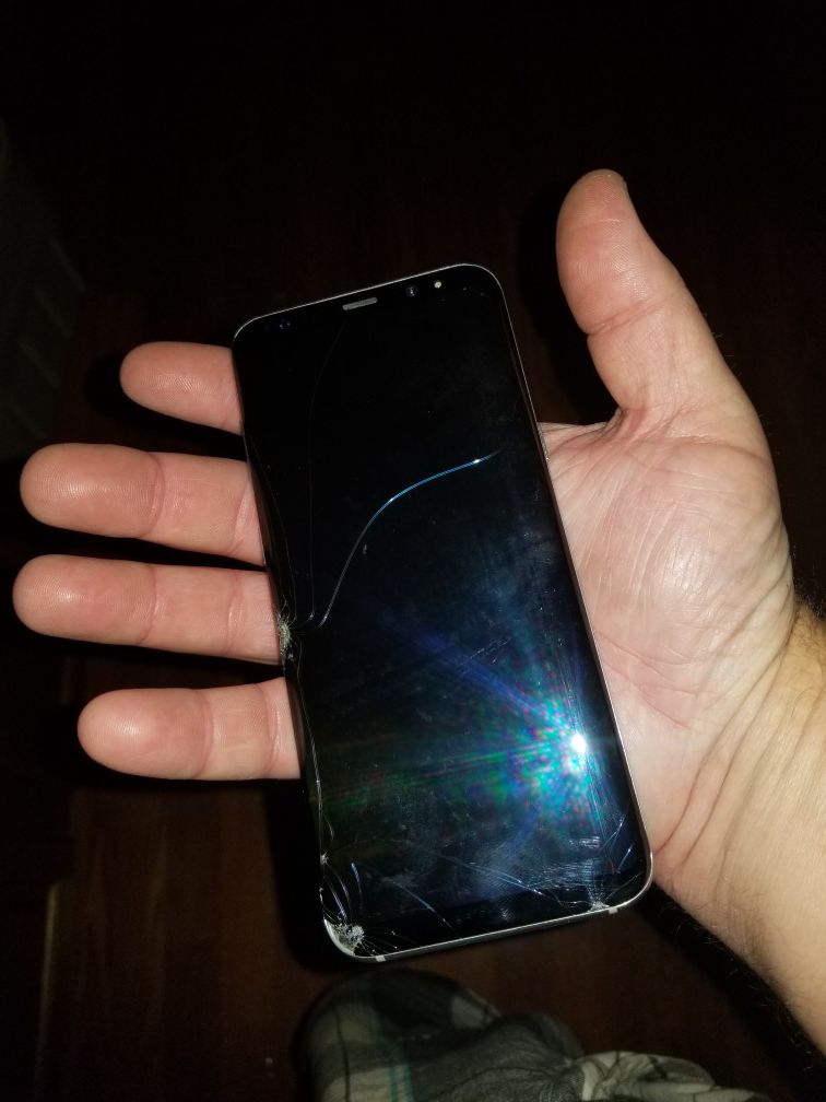 Samsung S8+ cracked glass