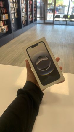 iPhone 16e