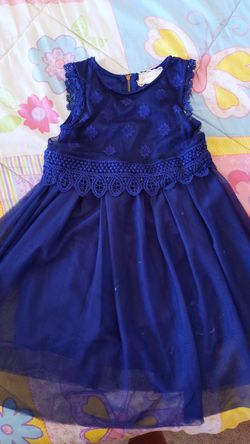 Girl's dress