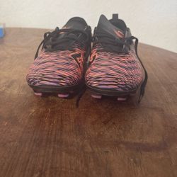 Puma  Future 8  Size 5 
