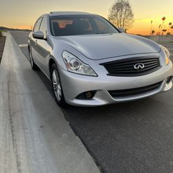 2011 Infiniti G37